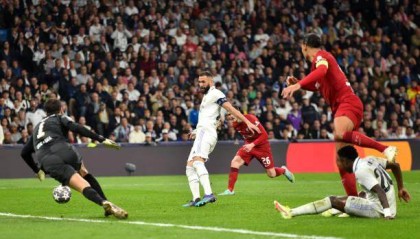 开云APP-【欧冠】小熊助攻本泽马，皇马1比0利物浦，6比2晋级