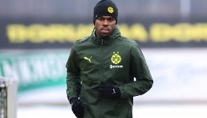 开云官网-罗马诺：楚克乌梅卡已经抵达多特蒙德，将在周一进行体检