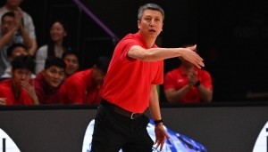 kaiyun-接中国男篮这个摊子时有没怕过？郭士强：没有 义不容辞